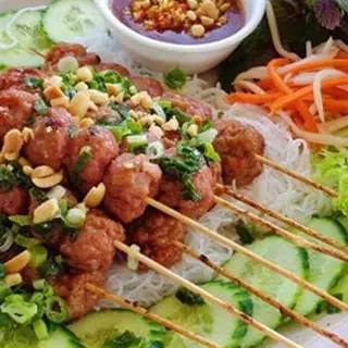 Cách Làm Nem Nướng Xiên Que Thơm Ngon, Chuẩn Vị Quê Hương