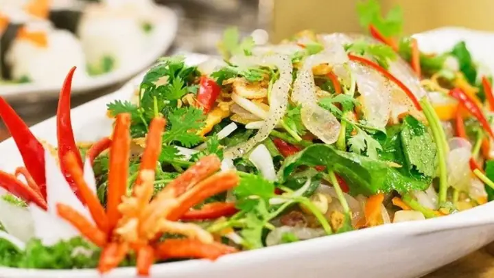 Cách Làm Nộm Sứa Ngó Sen Giòn Ngon, Thanh Mát Cho Bữa Cơm Gia Đình