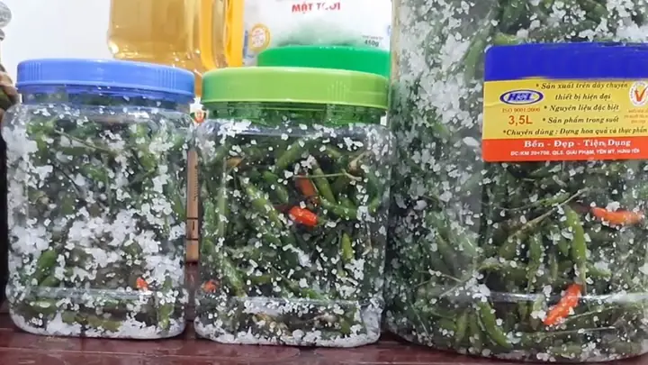 Cách Làm Ớt Xiêm Muối Giòn Ngon, Cay Nồng Chuẩn Vị Tại Nhà