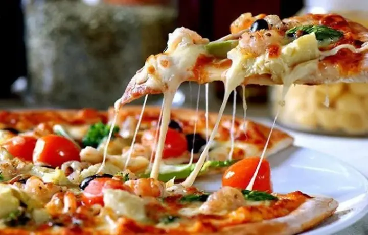 Cách Làm Pizza Hải Sản Thơm Ngon Chuẩn Vị Tại Nhà Cách Làm Pizza Hải Sản Thơm Ngon Chuẩn Vị Tại Nhà