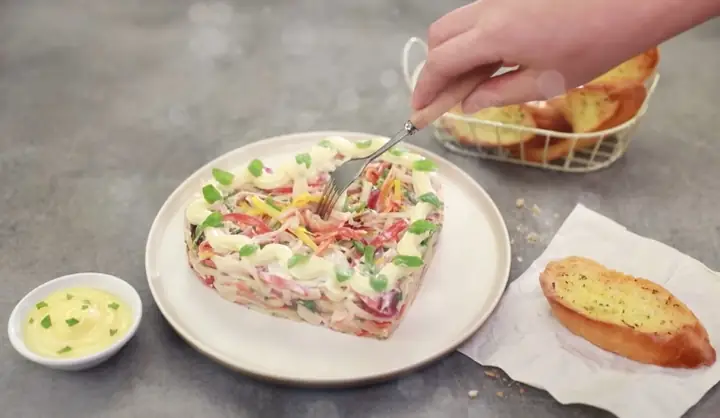 Cách Làm Salad Thanh Cua Thanh Mát, Chuẩn Vị Nhật Cho Ngày Hè