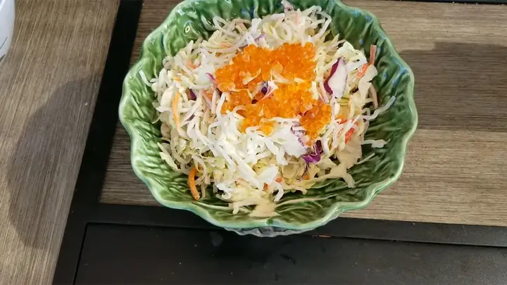 Cách Làm Salad Trứng Cá Hồi