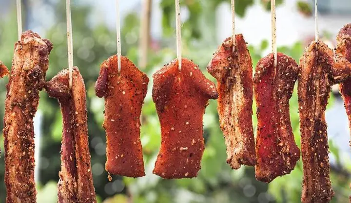 Cách Làm Thịt Ba Chỉ Phơi Khô Chuẩn Vị, Cay Nồng Càn Quét Mọi Bữa Cơm Cách Làm Thịt Ba Chỉ Phơi Khô Chuẩn Vị, Cay Nồng Càn Quét Mọi Bữa Cơm