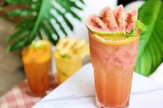 Cách Làm Trà Ổi Hồng: Công Thức Chi Tiết Từ Nguyên Liệu Đến Thành Phẩm