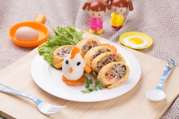 Cách Làm Trứng Cuộn Ngũ Sắc