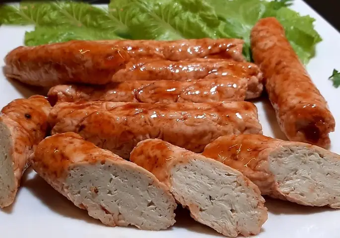 Cách Làm Xúc Xích Chay Ngon Tại Nhà Từ Các Nguyên Liệu Đơn Giản Cách Làm Xúc Xích Chay Ngon Tại Nhà Từ Các Nguyên Liệu Đơn Giản