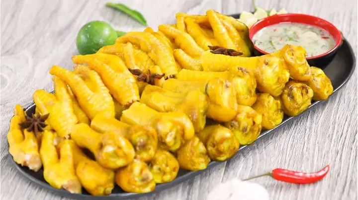 Cách Luộc Chân Gà Ngon Chuẩn Vị, Giòn Sần Sật Cho Ngày Tết