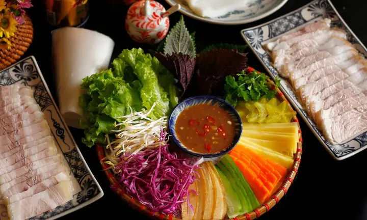 Cách Luộc Thịt Cuốn Bánh Tráng Chuẩn Vị Và Không Bị Khô