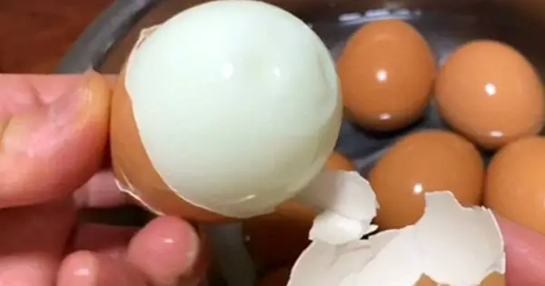Các Cách Luộc Trứng Dễ Bóc Vỏ Đơn Giản, Hiệu Quả Ngay Tại Nhà