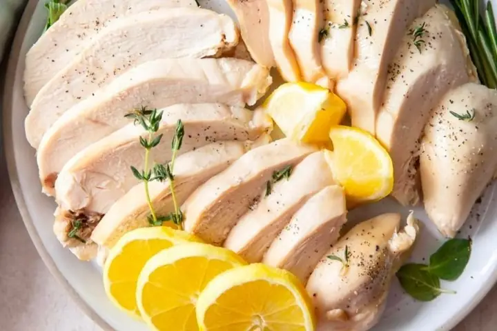 Cách Luộc Ức Gà Ngon