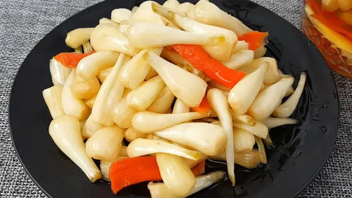Cách Muối Củ Kiệu Mặn Ngon Chuẩn Vị, Giòn Tan Không Bị Ủng