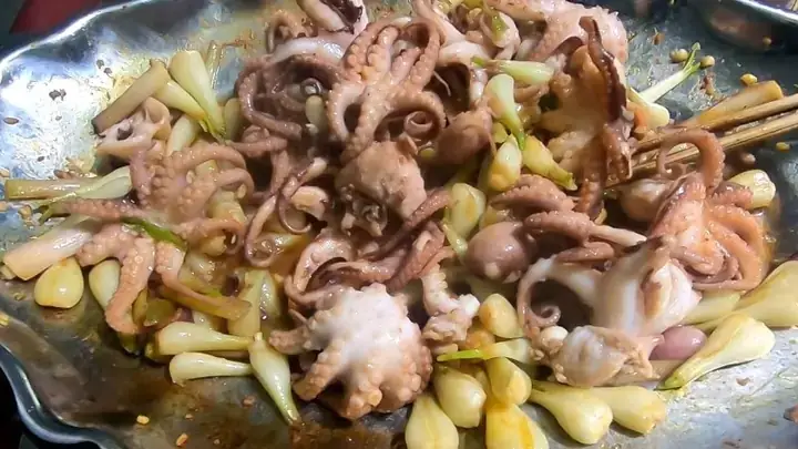 Cách Nấu Bạch Tuộc Kiểu Trung Quốc Chuẩn Vị Nhà Hàng