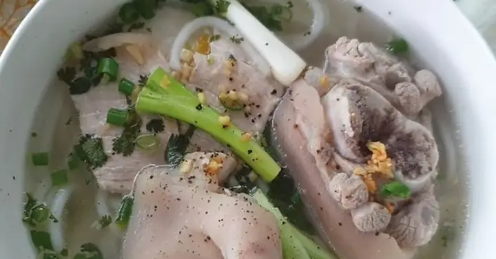 Cách Nấu Bánh Canh Bột Gạo Khô Ngon Như Ngoài Tiệm