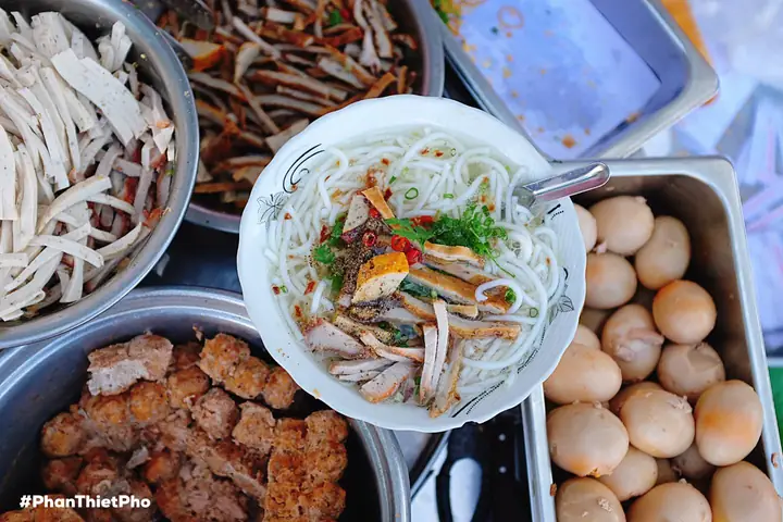 Cách Nấu Bánh Canh Chả Cá Bình Thuận Thơm Ngon Chuẩn Vị