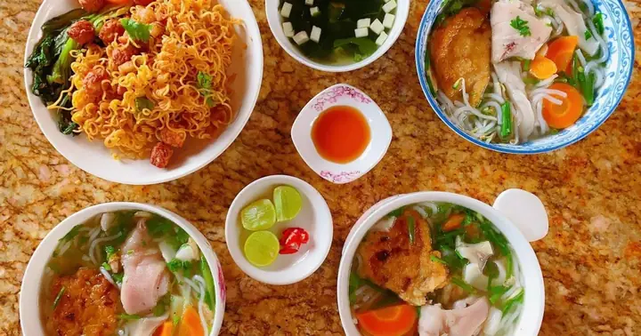 Cách Nấu Bánh Canh Chả Cá Giò Heo Ngon Chuẩn Vị, Đậm Đà Khó Quên