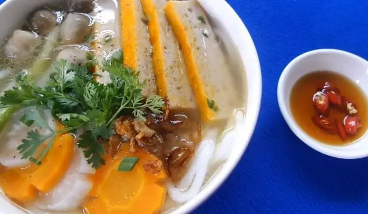 Hướng Dẫn Cách Nấu Bánh Canh Chả Cá Huế Thơm Ngon Chuẩn Vị