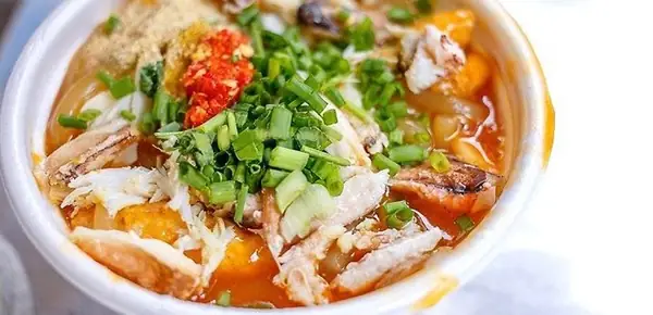 Cách Nấu Bánh Canh Cua Chả Cá Chuẩn Vị Miền Trung