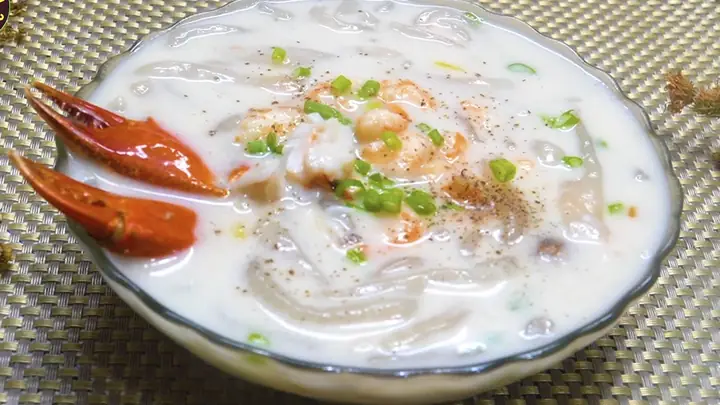 Cách Nấu Bánh Canh Cua Đồng Nước Cốt Dừa Thơm Ngon Chuẩn Vị Miền Tây