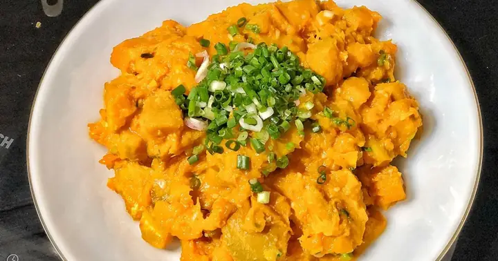 Cách Nấu Bí Đỏ Um Ngon Ngọt, Đậm Đà Chuẩn Vị Tại Nhà
