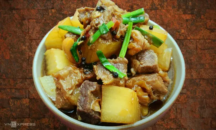 Cách Nấu Bò Kho Củ Cải Cà Rốt Thơm Ngon, Đậm Đà Chuẩn Vị Nhà Hàng Cách Nấu Bò Kho Củ Cải Cà Rốt Thơm Ngon, Đậm Đà Chuẩn Vị Nhà Hàng