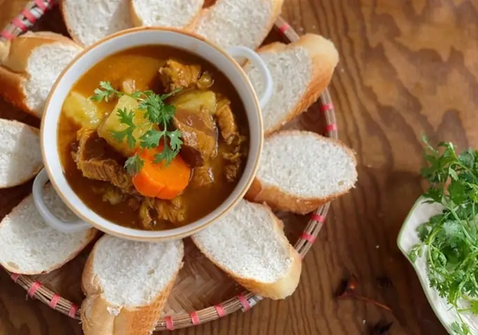 Cách Nấu Bò Sốt Vang Truyền Thống Chuẩn Vị Nhà Hàng