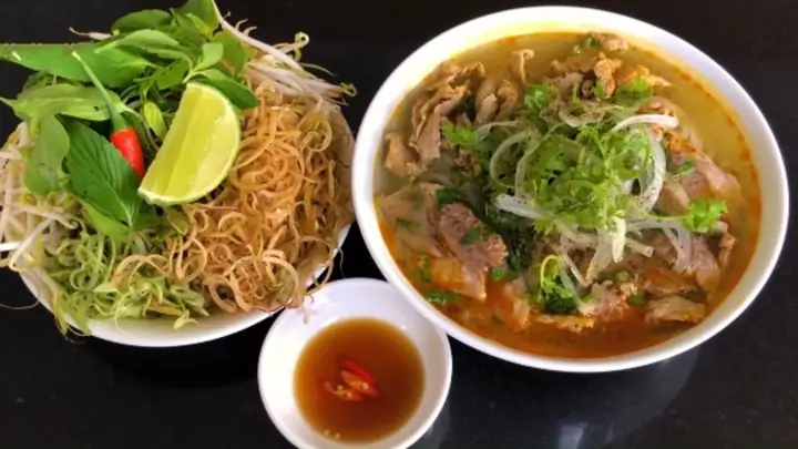 Cách Nấu Bún Bò Đơn Giản Tại Nhà Với Hương Vị Chuẩn Huế
