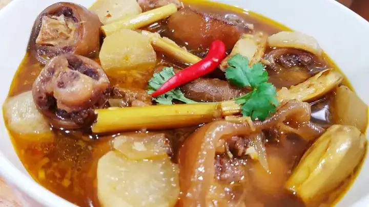 Hướng Dẫn Chi Tiết Cách Nấu Bún Bò Hầm Sả Thơm Ngon Chuẩn Vị Miền Tây Hướng Dẫn Chi Tiết Cách Nấu Bún Bò Hầm Sả Thơm Ngon Chuẩn Vị Miền Tây