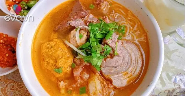 Cách Nấu Bún Bò Huế Sài Gòn Ngon Chuẩn Vị Nhất