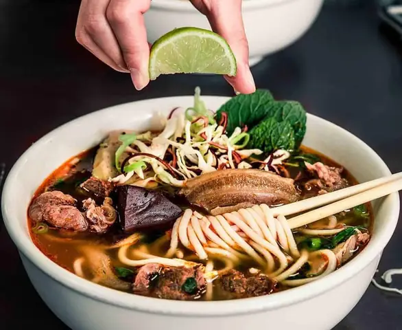 Cách Nấu Bún Bò Sài Gòn Chuẩn Vị Ngon Tại Nhà
