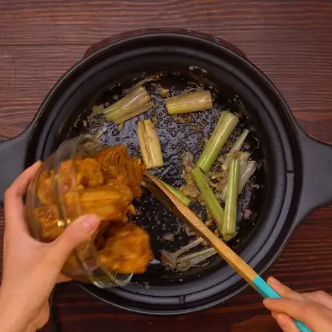 Cách Nấu Bún Cari Heo Ngon Chuẩn Vị Tại Nhà