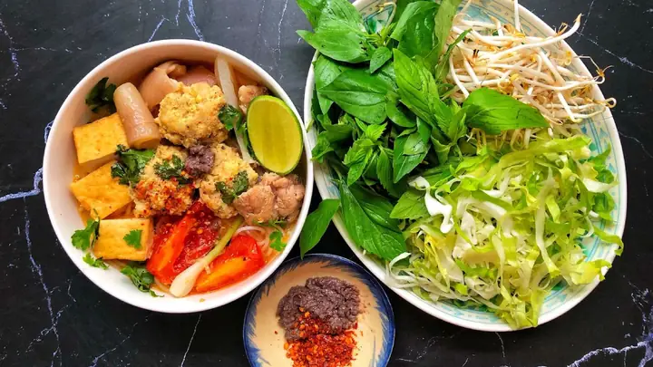 Cách Nấu Bún Đỏ Miền Nam Chuẩn Vị, Thơm Ngon Đậm Đà