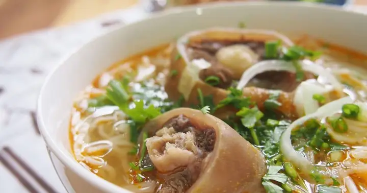 Cách Nấu Bún Đuôi Bò Thơm Ngon Chuẩn Vị Tại Nhà
