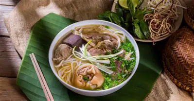 Cách Nấu Bún Giò Heo Huế Thơm Ngon Chuẩn Vị Quán Nổi Tiếng Cách Nấu Bún Giò Heo Huế Thơm Ngon Chuẩn Vị Quán Nổi Tiếng
