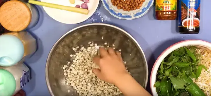 Cách Nấu Bún Hến Rau Cần Ngon Chuẩn Vị, Đậm Đà Miền Sông Nước Cách Nấu Bún Hến Rau Cần Ngon Chuẩn Vị, Đậm Đà Miền Sông Nước