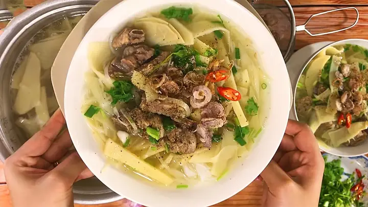 Cách Nấu Bún Măng Sườn Lợn Chuẩn Vị Miền Nam, Thịt Mềm Thơm Ngon