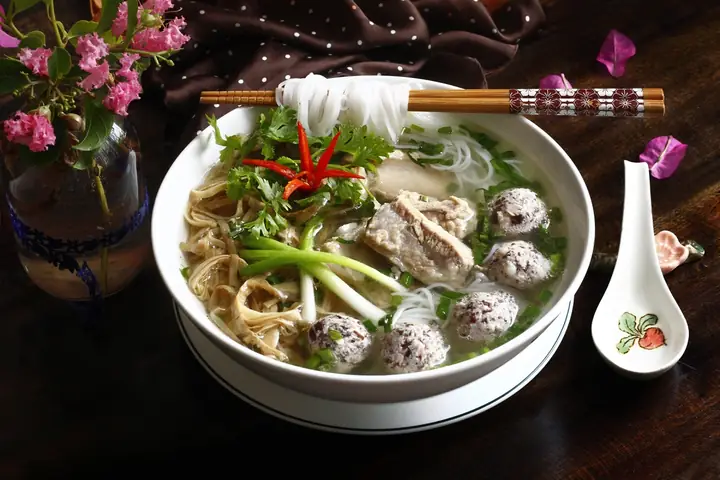 Cách Nấu Bún Mọc Sườn Chuẩn Vị Bắc, Nước Dùng Trong Veo, Thịt Thấm Gia Vị