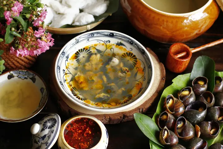 Cách Nấu Bún Ốc Nguội Chuẩn Vị Hà Nội, Thanh Mát Cho Ngày Hè