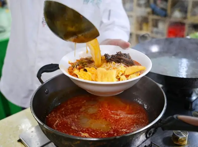 Cách Nấu Bún Ốc Trung Quốc Chuẩn Vị Tại Nhà