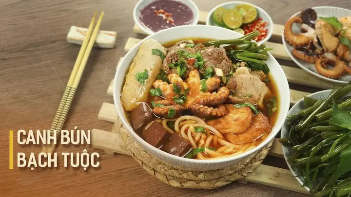 Cách Nấu Bún Riêu Bạch Tuộc: Bí Quyết Nước Dùng Đậm Đà, Bạch Tuộc Giòn Sần Sật