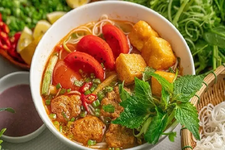 Cách Nấu Bún Riêu Cua Thịt Heo Thơm Ngon Chuẩn Vị Miền Bắc