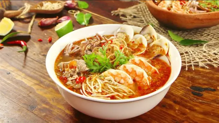 Cách Nấu Bún Thái Thập Cẩm Thơm Ngon Chuẩn Vị Tại Nhà