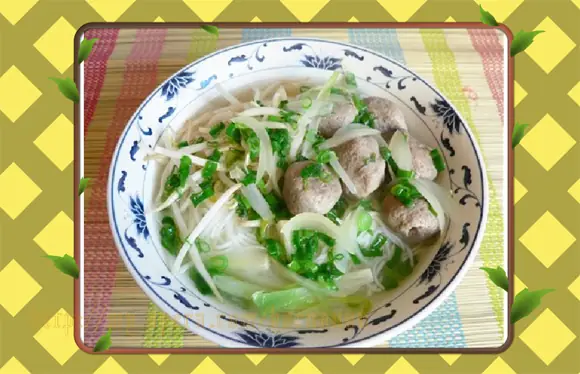Cách Nấu Bún Thịt Viên Ngon Chuẩn Vị Tại Nhà