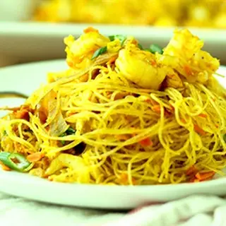 Cách Nấu Bún Xào Singapore Chuẩn Vị Xứ Đảo, Thơm Ngon Khó Cưỡng Cách Nấu Bún Xào Singapore Chuẩn Vị Xứ Đảo, Thơm Ngon Khó Cưỡng