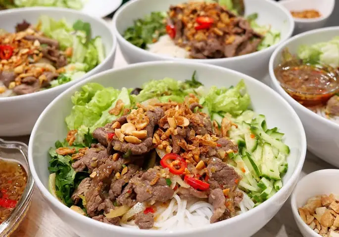 Cách Nấu Bún Xào Thịt Bò Chuẩn Vị Ngon, Mềm Thịt Tại Nhà