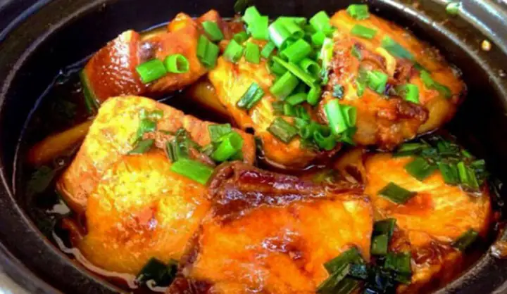 Cách Nấu Cá Chình Kho Nghệ Đậm Đà Hương Vị Miền Tây Cách Nấu Cá Chình Kho Nghệ Đậm Đà Hương Vị Miền Tây
