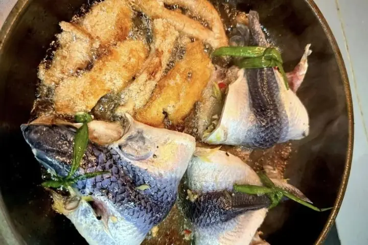 Cách Nấu Cá Chuồn Kho Nghệ Thơm Ngon Đậm Đà, Chuẩn Vị Quê