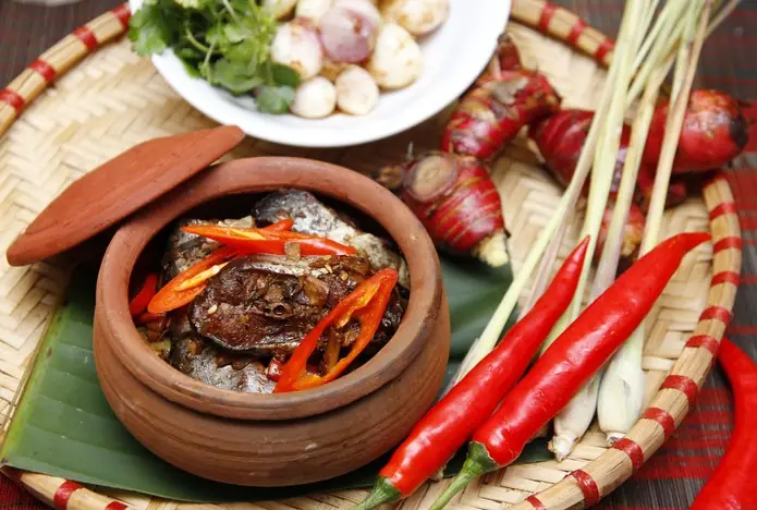 Cách Nấu Cá Nục Kho Riềng Ngon Chuẩn Vị Bắc, Thịt Chắc Đậm Đà