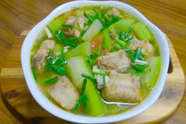 Cách Nấu Canh Bí Sườn Ngon Ngọt Thanh Mát Cho Bữa Cơm Gia Đình