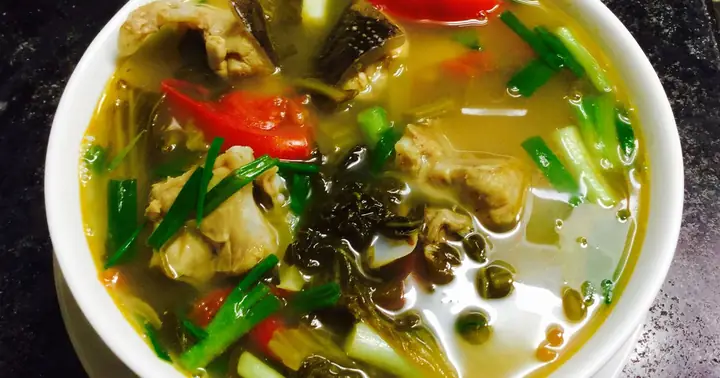 Cách Nấu Canh Cá Đuối Dưa Chua Chuẩn Vị Miền Trung