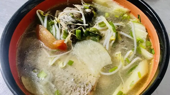 Cách Nấu Canh Chua Bằng Me Tươi Chuẩn Vị Miền Tây